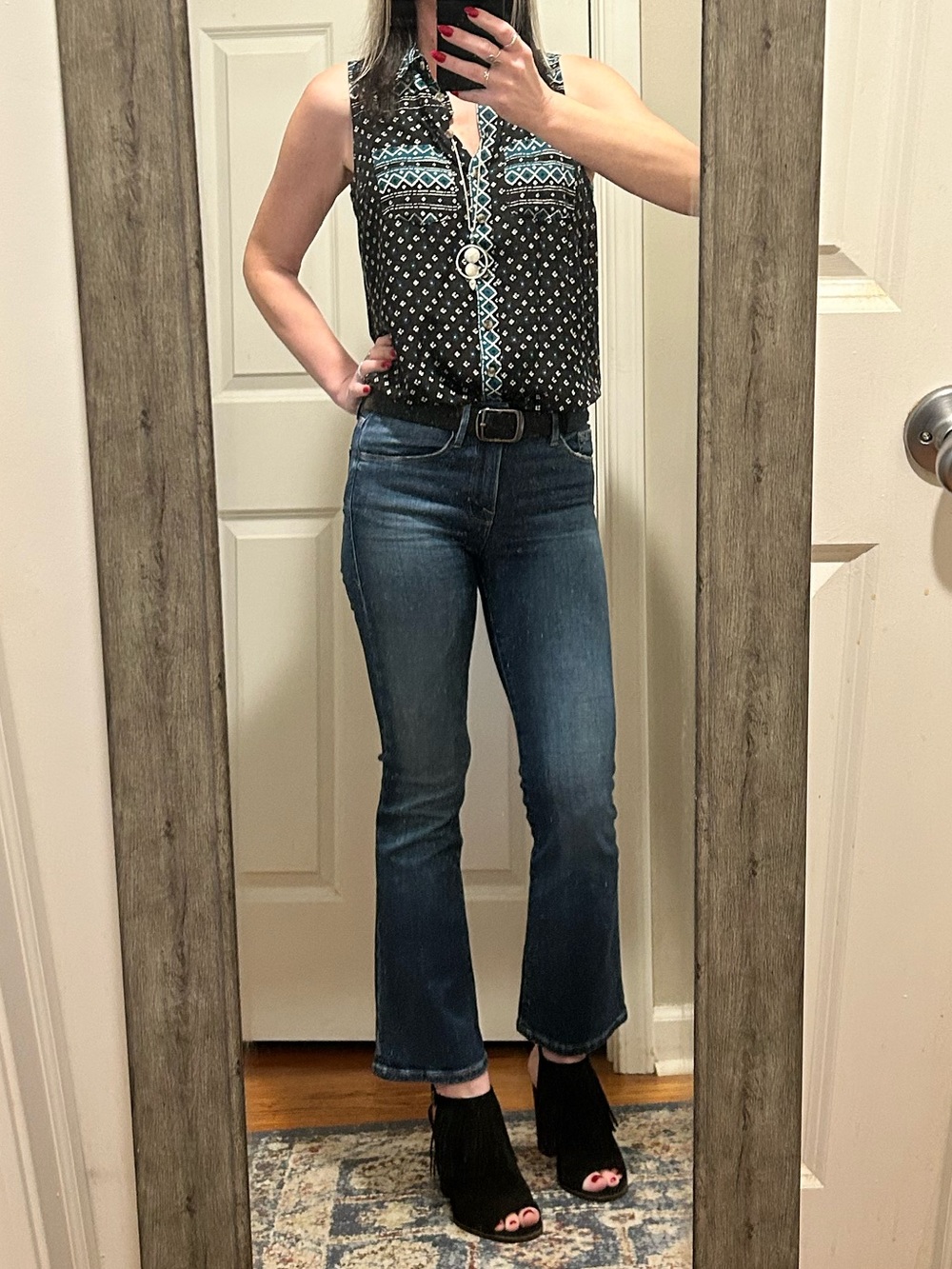 Anthropologie Akemi + Kin Black & Teal Sleeveless Button-Down Shirt - Picture 3 of 16